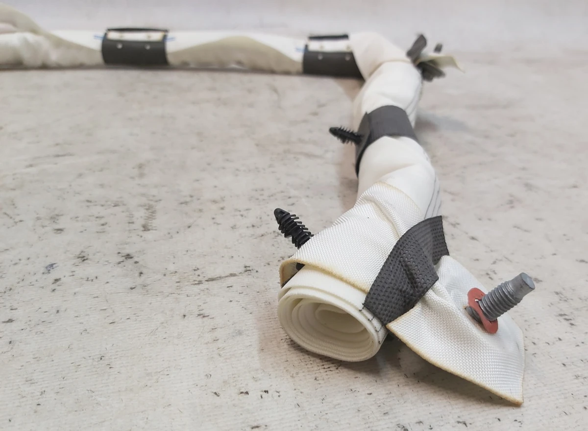 1 MX-1ST ROW CURTAIN A/B, LH Tesla model X 1036756-00-G