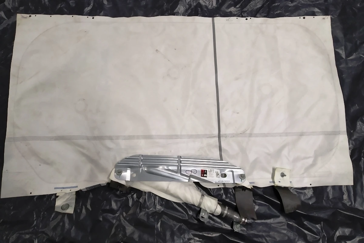 3 Airbag rear (curtain) second row, left (under restoration) Tesla model X 1036757-00-H