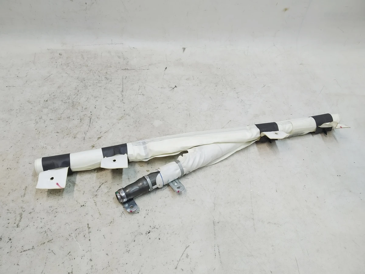 4 MX-2ND ROW HEAD A/B, RH Tesla model X 1036760-00-H