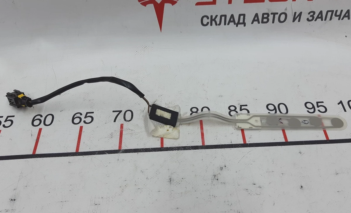 2 Датчик присутності сидіння некондиція Tesla model X 9876509-00-A