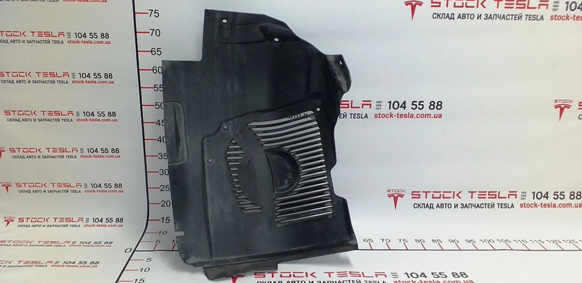 Подкрылок передний левый передняя часть AWD (с гнездом парктроника) Tesla model S 1036887-00-E