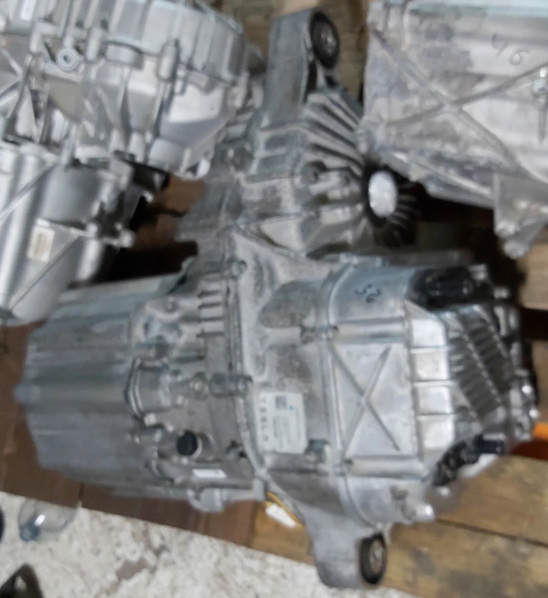 1 Мотор задній малий без теплообмінника Tesla model REST, model X 1037000-20