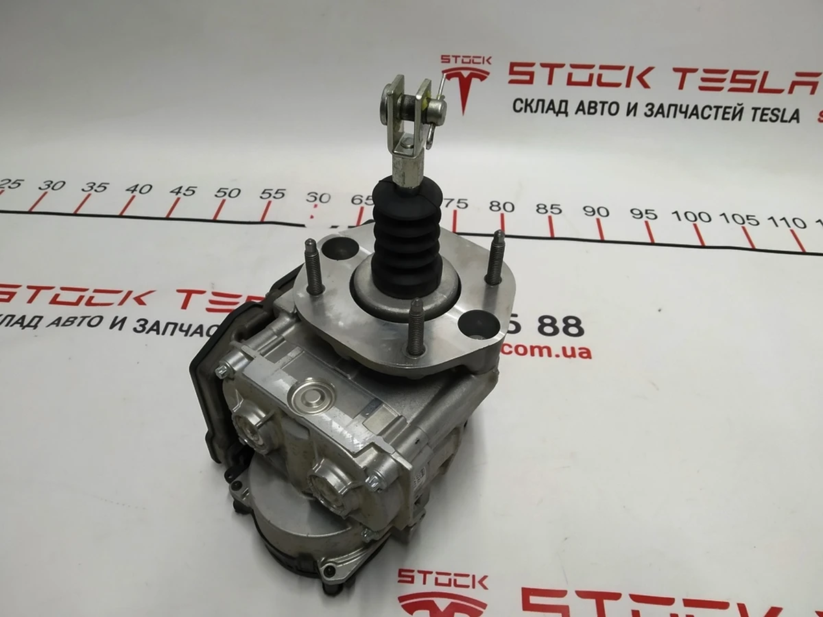 1 ELECTROMECHANICAL BRAKE BOOSTER - LEFT HAND DRIVE Tesla model S, model S REST 1037123-00-B
