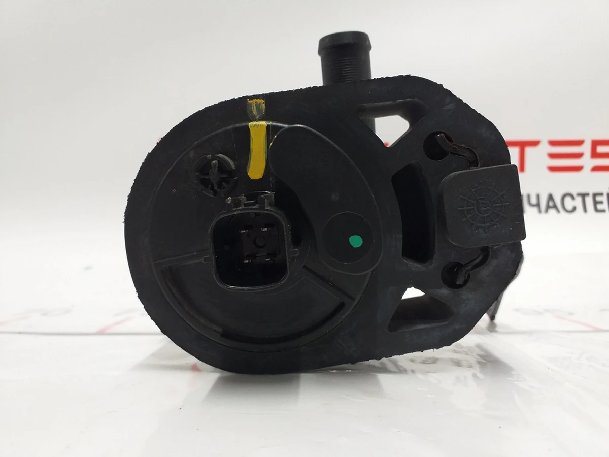 Насос охолоджувальної рідини BWD ISO 185 із кронштейном у зборі Tesla model S REST 1057235-00-Z