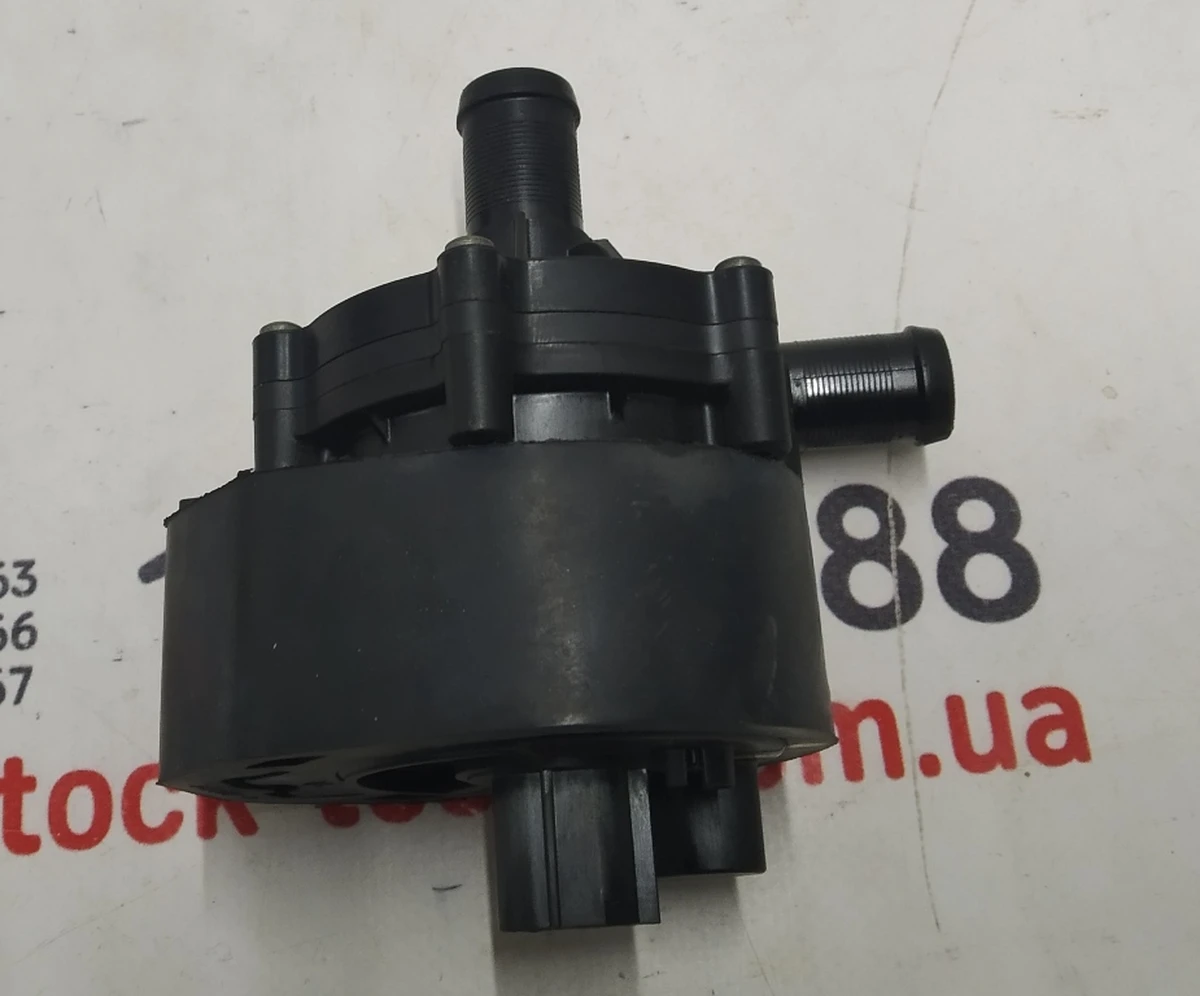 17 COOLANT PUMP ASSY, FWD ISO, 94* Tesla Model X 1037328-00-G