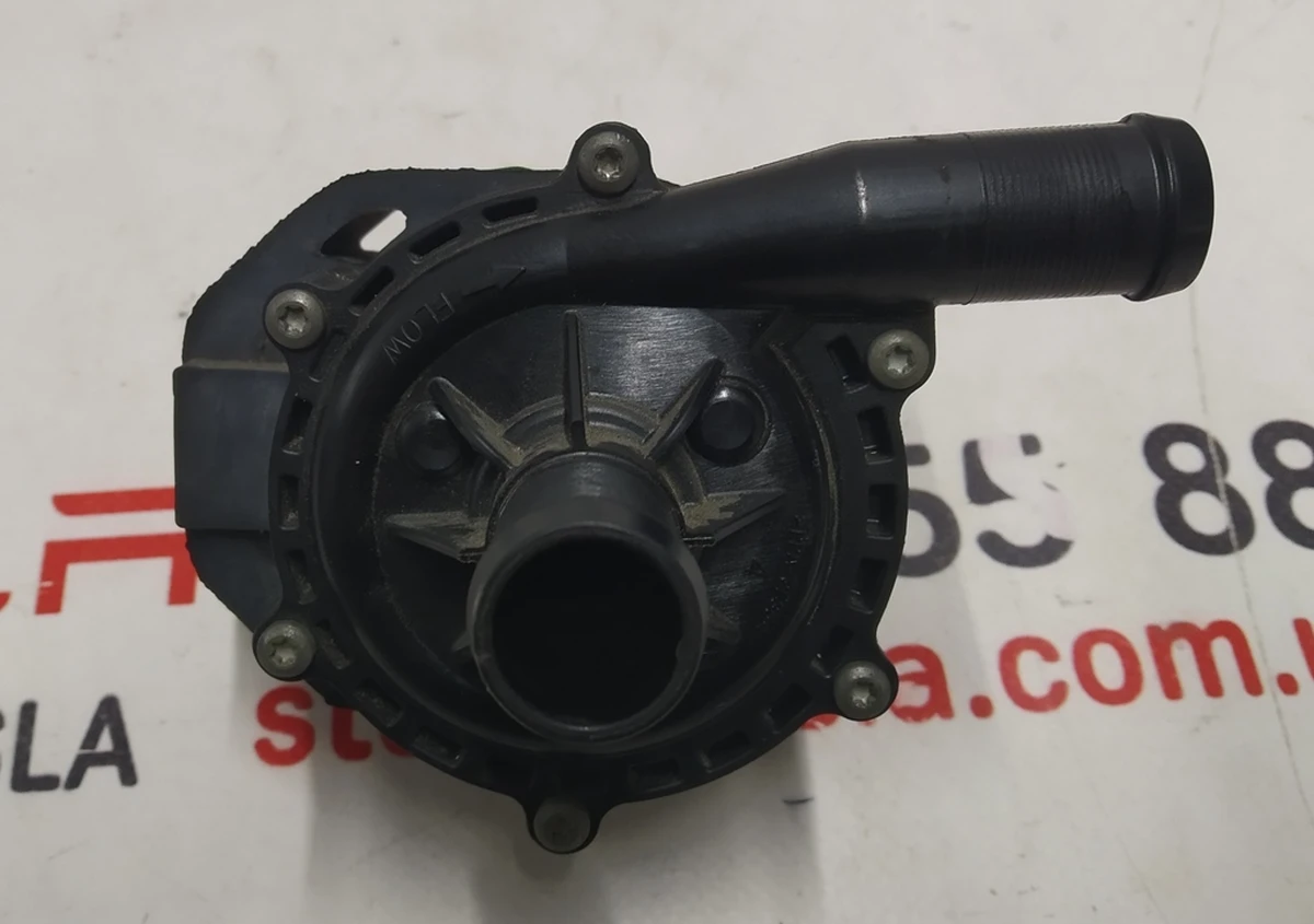 17 COOLANT PUMP ASSY, FWD ISO, 94* Tesla Model X 1037328-00-G