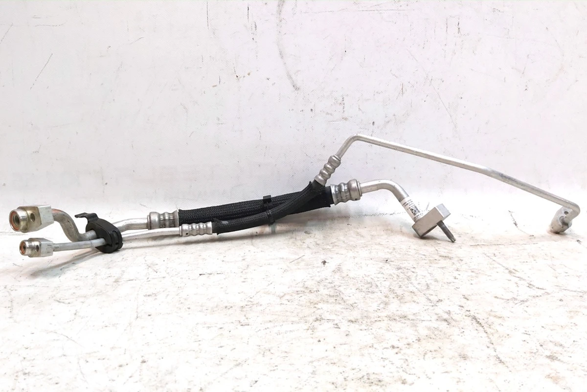 5 Трубка кондиціонера здвоєна Tesla model X 1037334-00-H