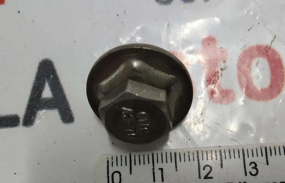 Болт M8-1.25x14 HEX SM CREST SST NC Tesla model X 1037760-00-A