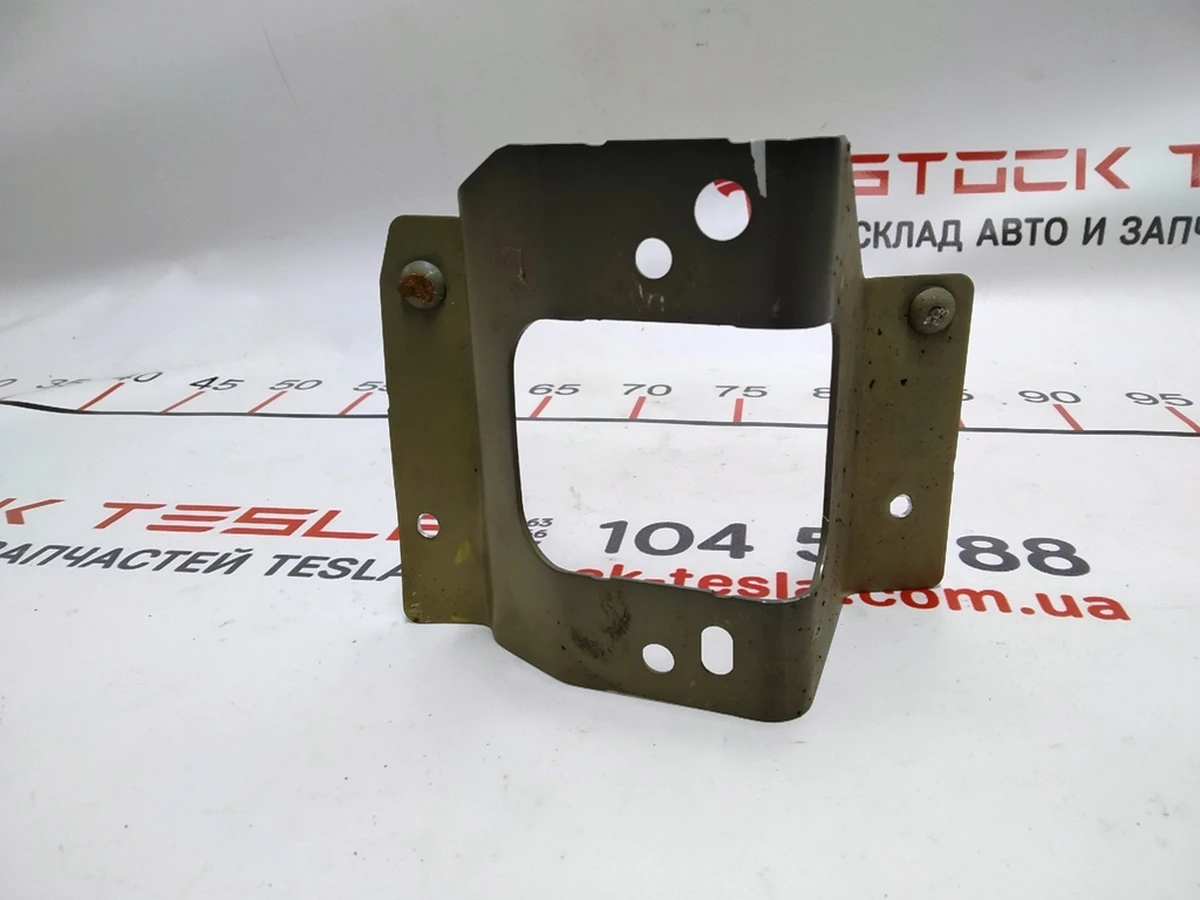 Усилитель колесной арки правый Tesla model S, model S REST 1037782-S0-A