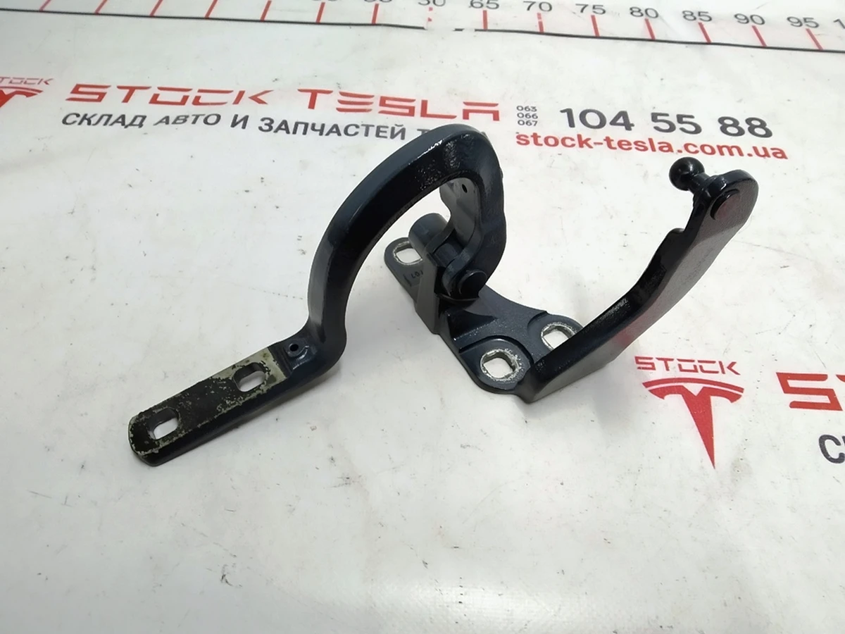 3 PRIMARY HNG RH RR, LH FRT Tesla Model X 1037844-00-M