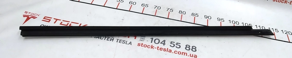 3 "Молдинг наружный двери передней левой хром (немного ""вздулся"" хром) Tesla model S, model S REST 1038393-00-A"