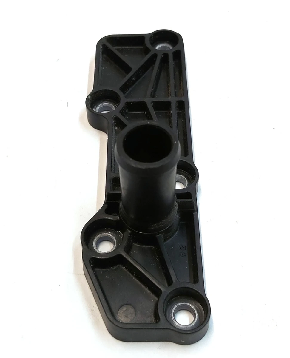 Штуцер (патрубок) системы охлаждения инвертора переднего мотора REV01 Tesla model X 1038470-00-C