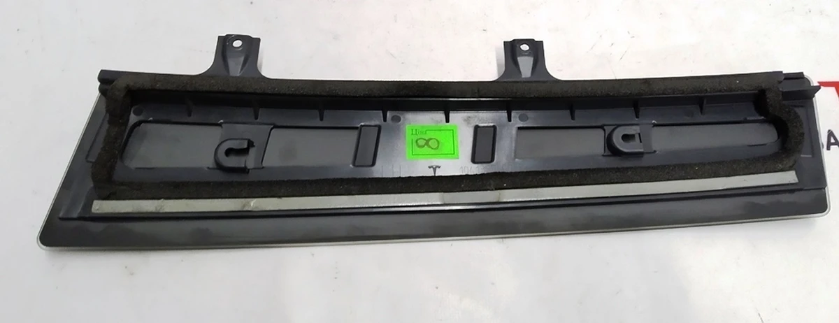 Накладка зовнішня декоративна (скло) двері задніх лівих Tesla model X 1094996-00-B