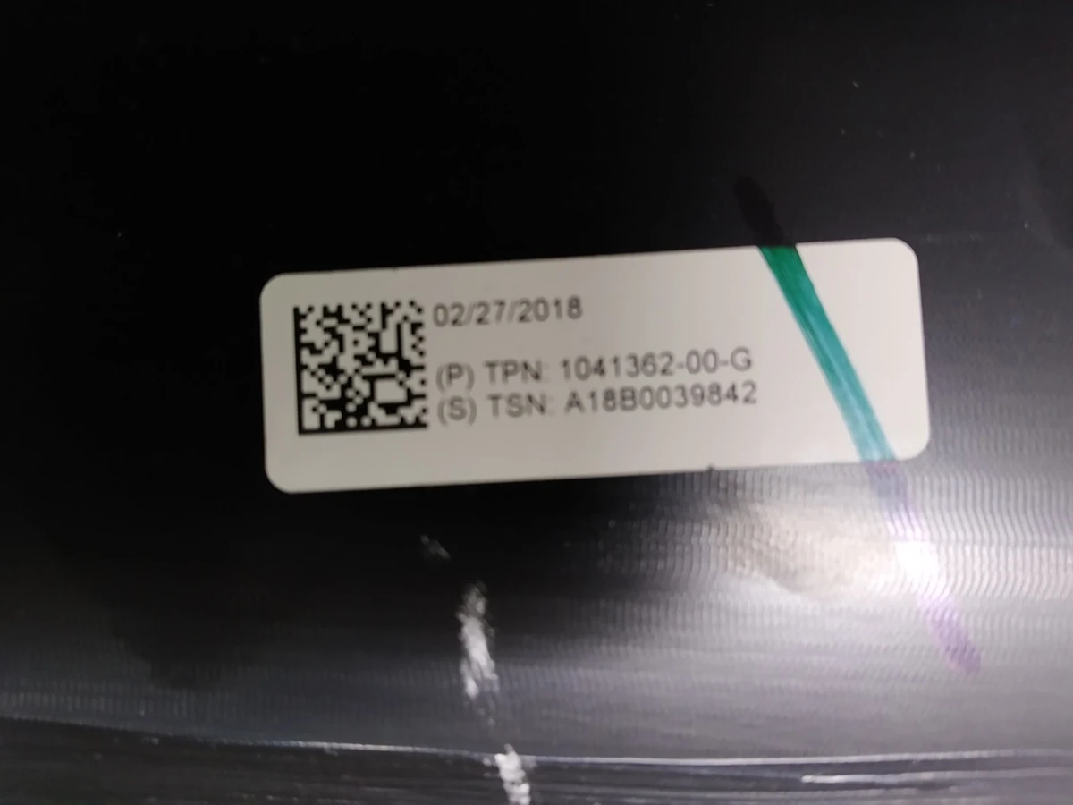18 Панель наружная крыши передняя поперечная Tesla model X 1041362-00-J
