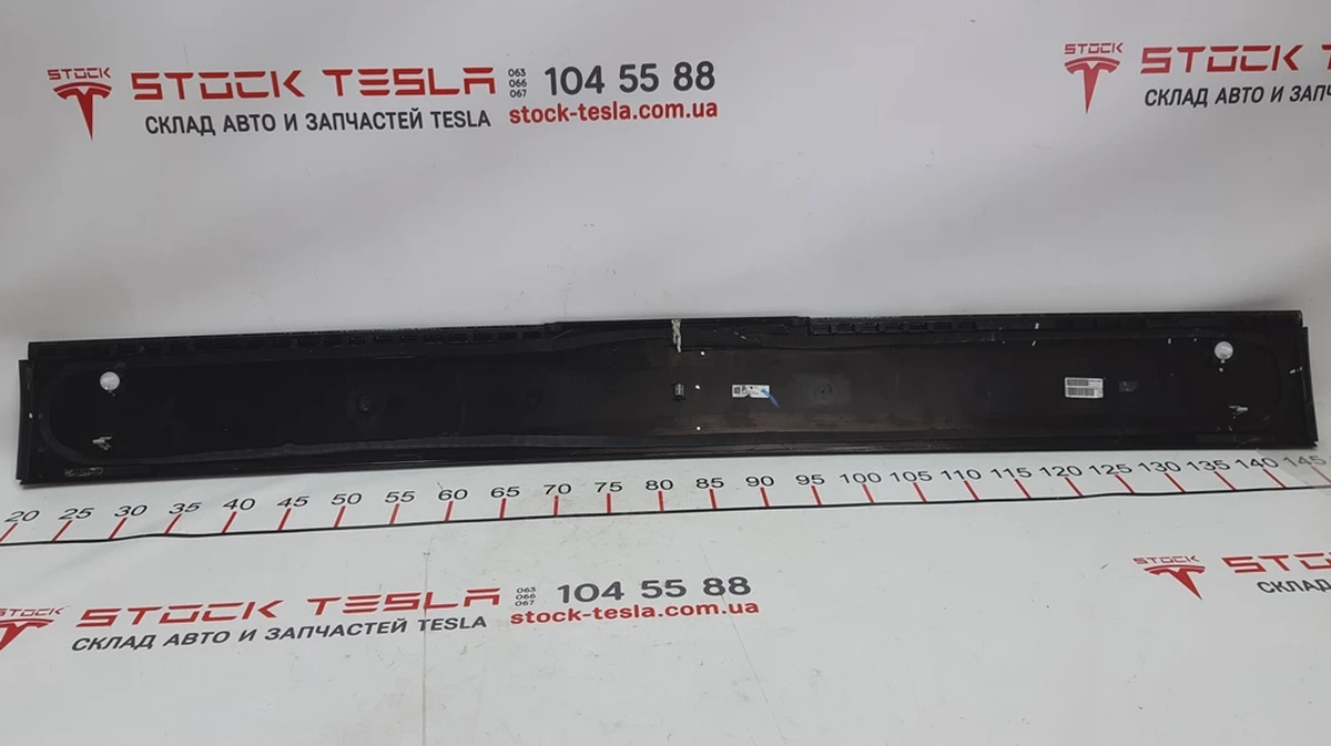 18 Панель зовнішній даху передня поперечна Tesla model X 1041362-00-J