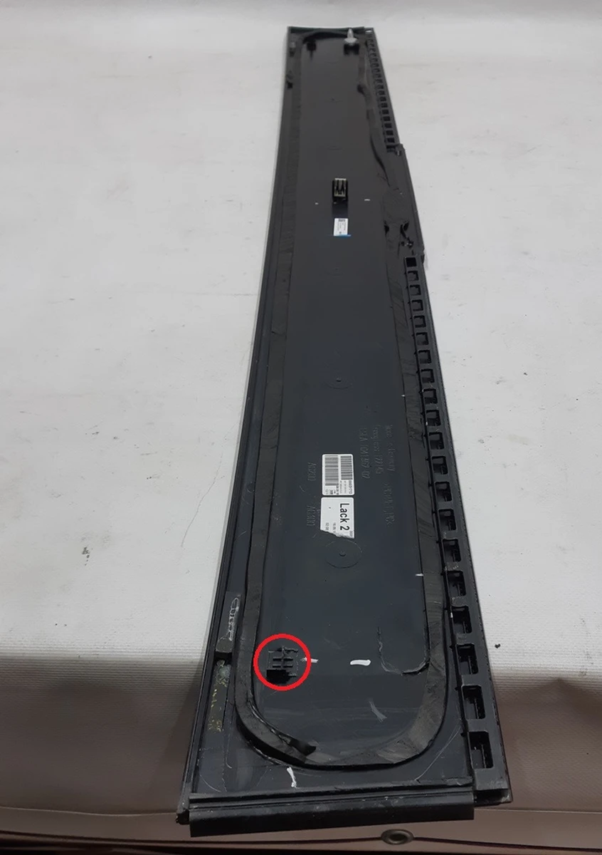 18 Панель зовнішня даху передня поперечна з пошкодженням Tesla Model X 1041362-00-J