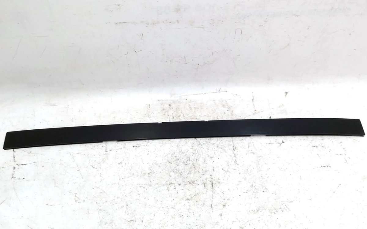 ASSY MX ROOF APPLIQUE - REAR with damage Tesla model X 1041364-00-G