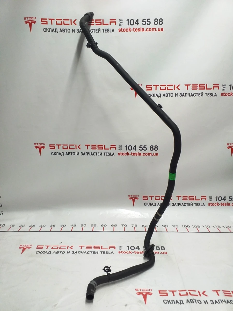 1 Шланг системи охолодження правий передній Tesla model X 1041531-00-J