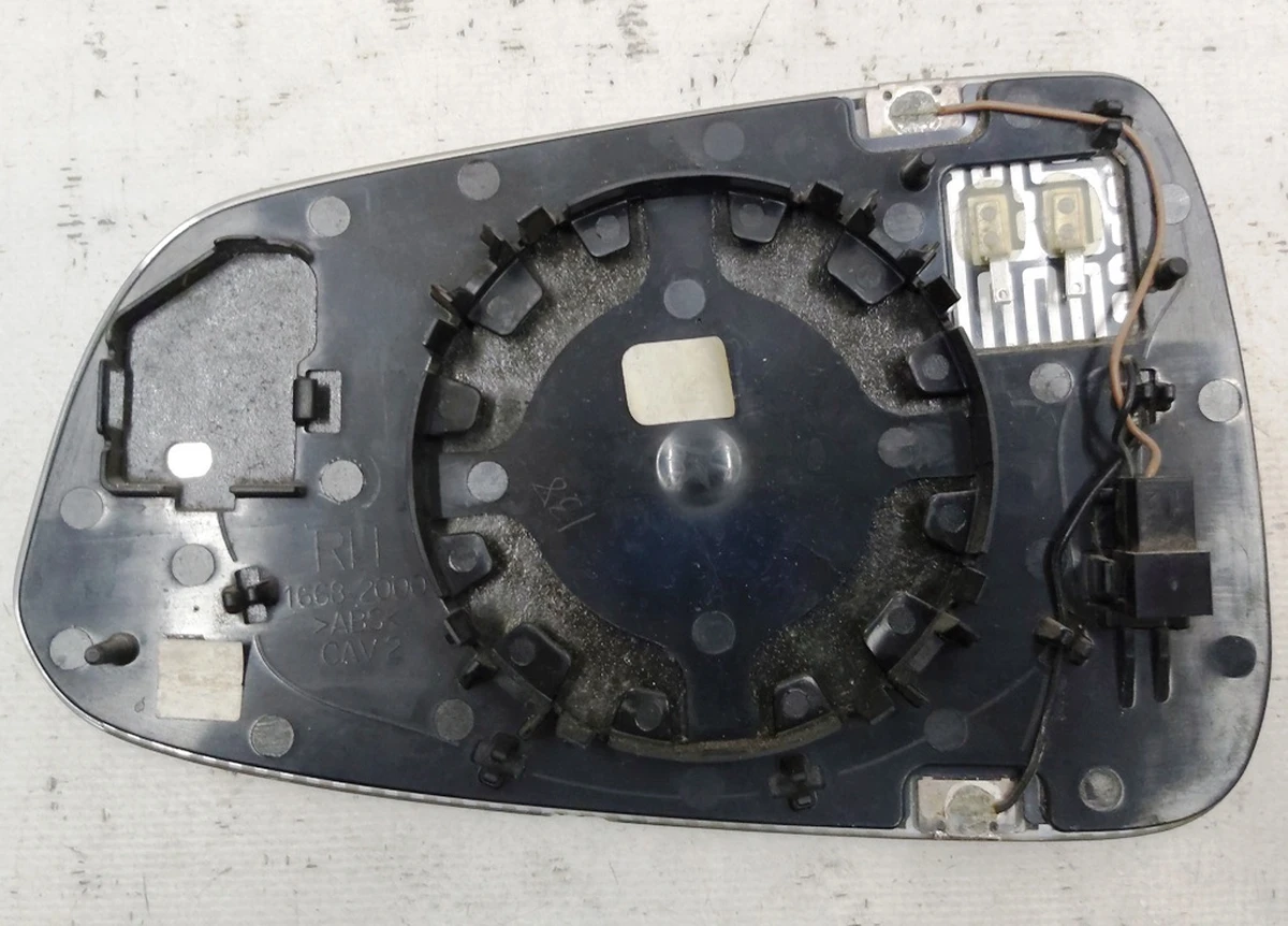 Дзеркальний елемент дзеркала зовнішнього правого BASE із підігрівом із пошкодженням Tesla model S, model S REST 1042524-00-A