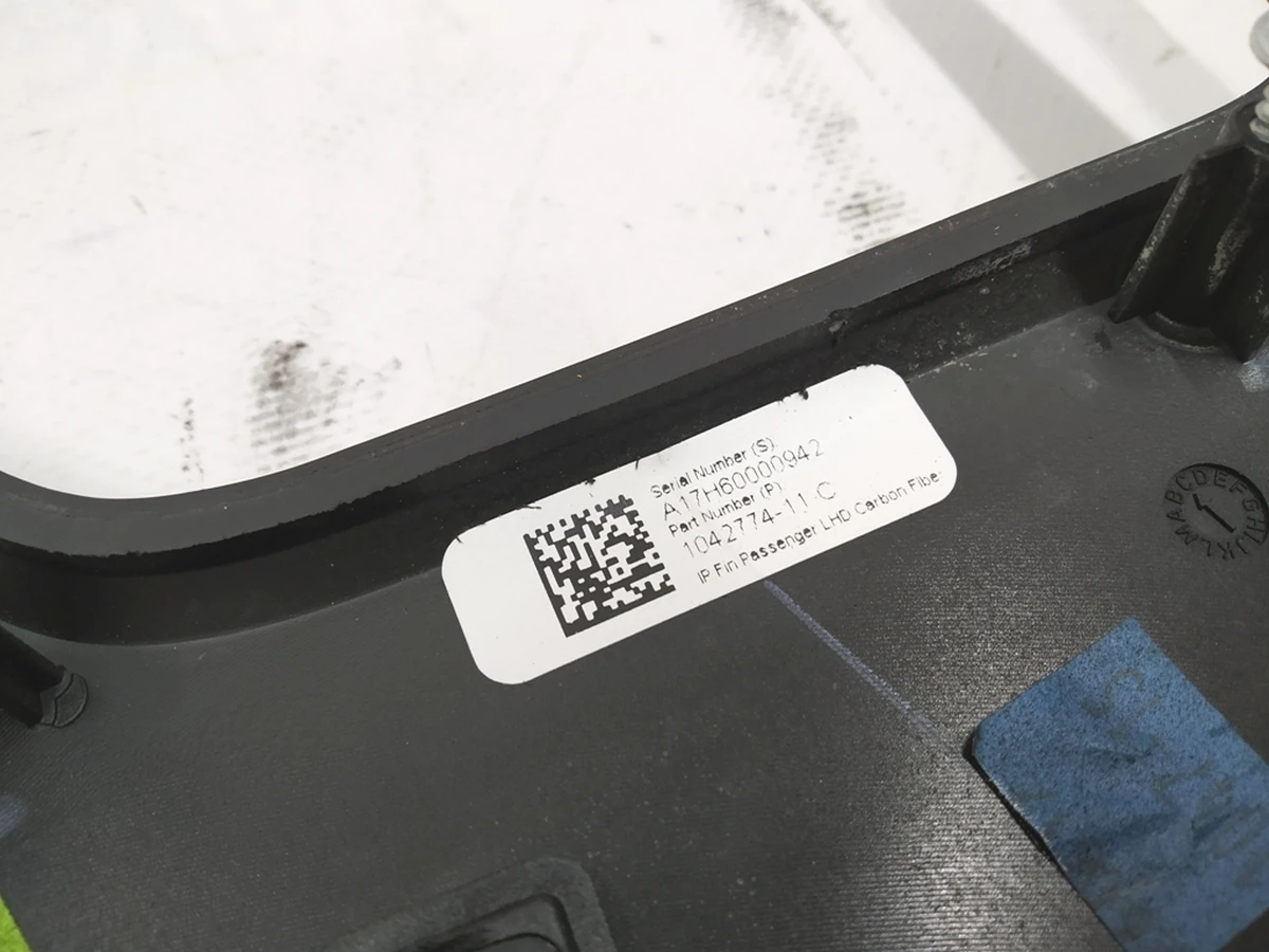 18 Interior trim panel passenger CARBON FIBER Tesla model X 1042774-11-C