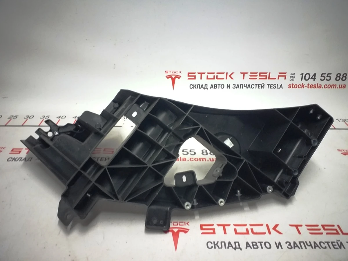 3 MX headlamp support bracket LH Tesla Model X 1043357-00-F