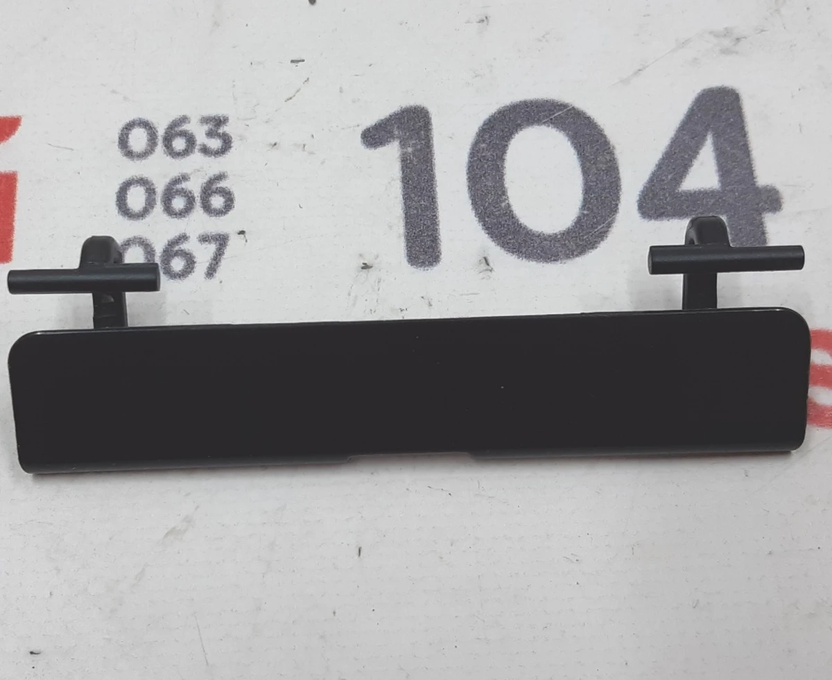 4 Крышка заглушки декоративных панелей крыши левая/правая Tesla model S 1043445-00-C