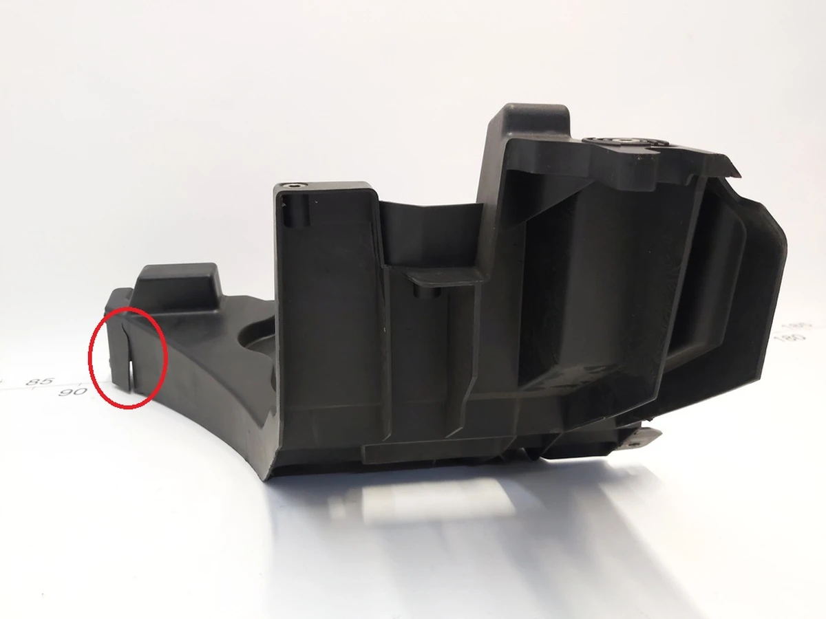 3 HEADLAMP SUPPORT BRACKET RH (shaft) with damage Tesla model X 1043612-00-F
