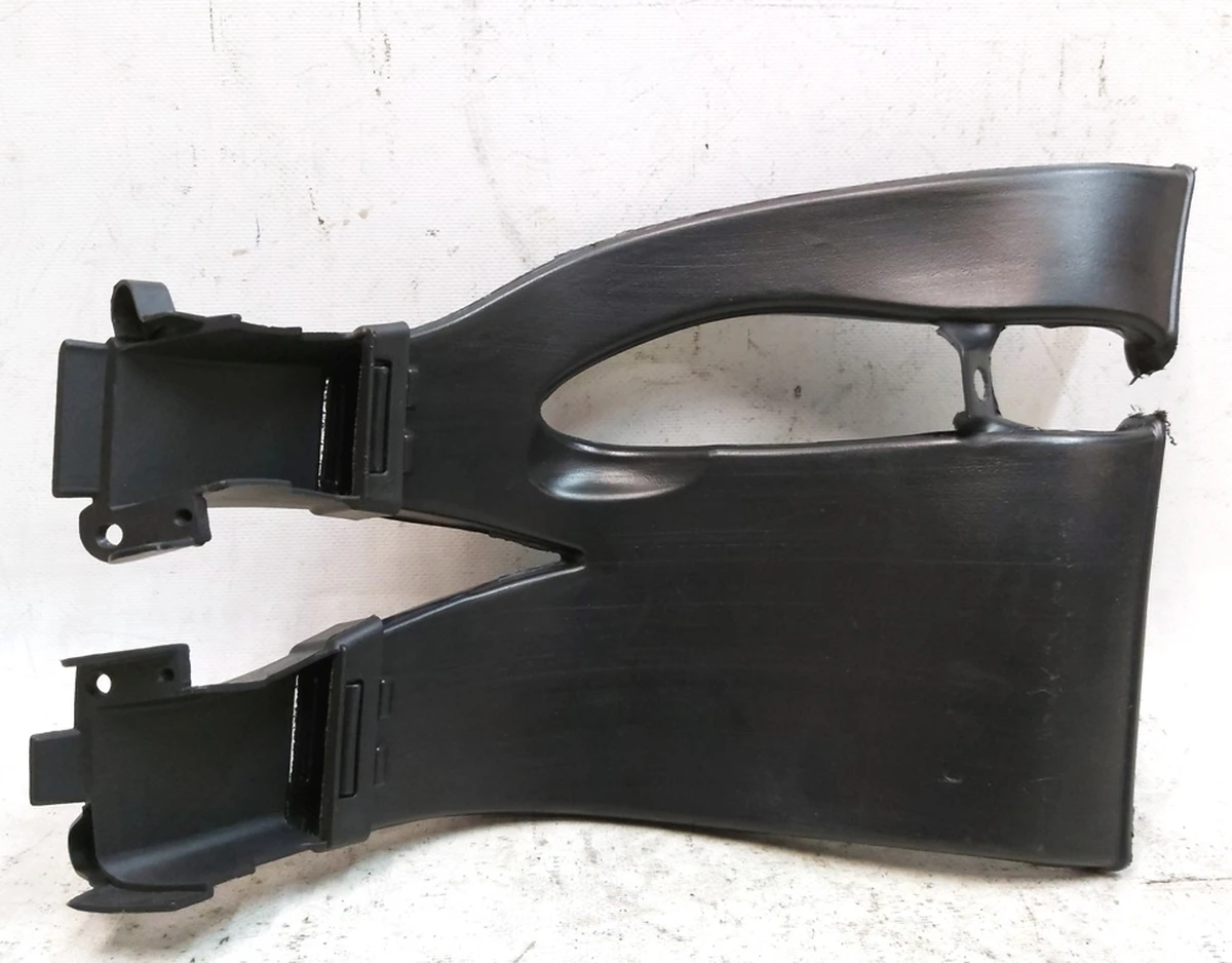 11 Повітропровід протитуманної фари лівий у зборі Tesla Model X 1043927