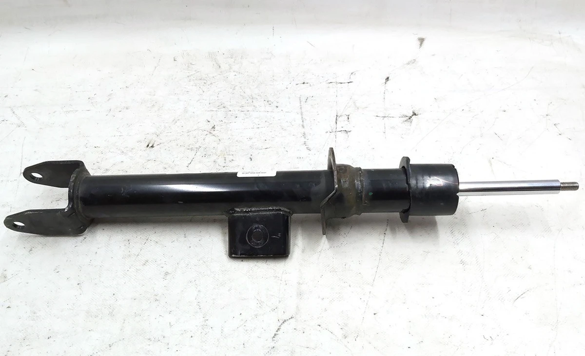 1 Амортизатор передній правий (пружинний) із пошкодженням Tesla model 3 1044095-00-A