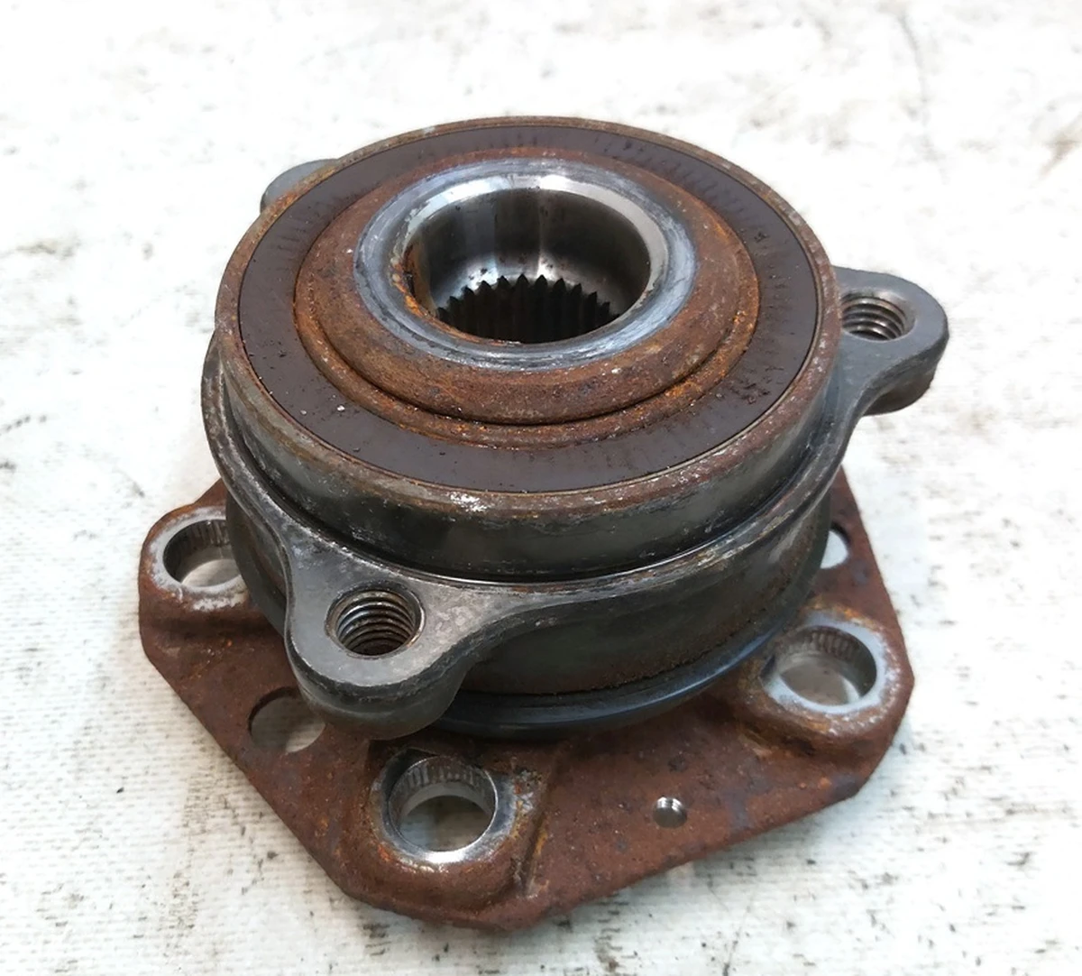 2 Ступица передняя задняя приводная AWD RWD 142 mm без шпилек некондиция Tesla model 3, model Y 1044123-00-B