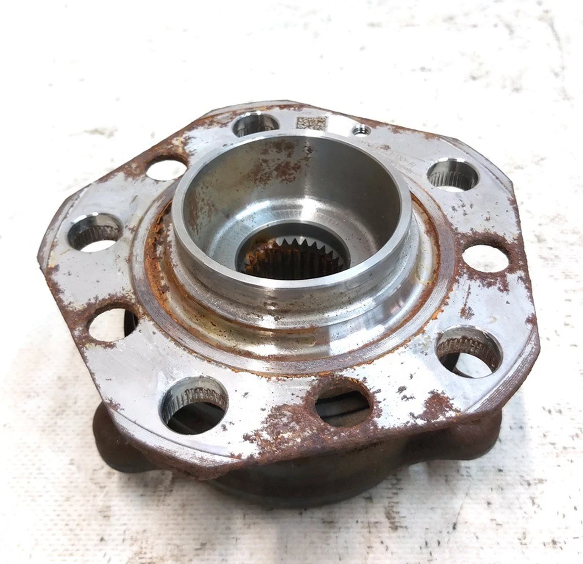 2 Ступица передняя задняя приводная AWD RWD 142 mm без шпилек некондиция Tesla model 3, model Y 1044123-00-B