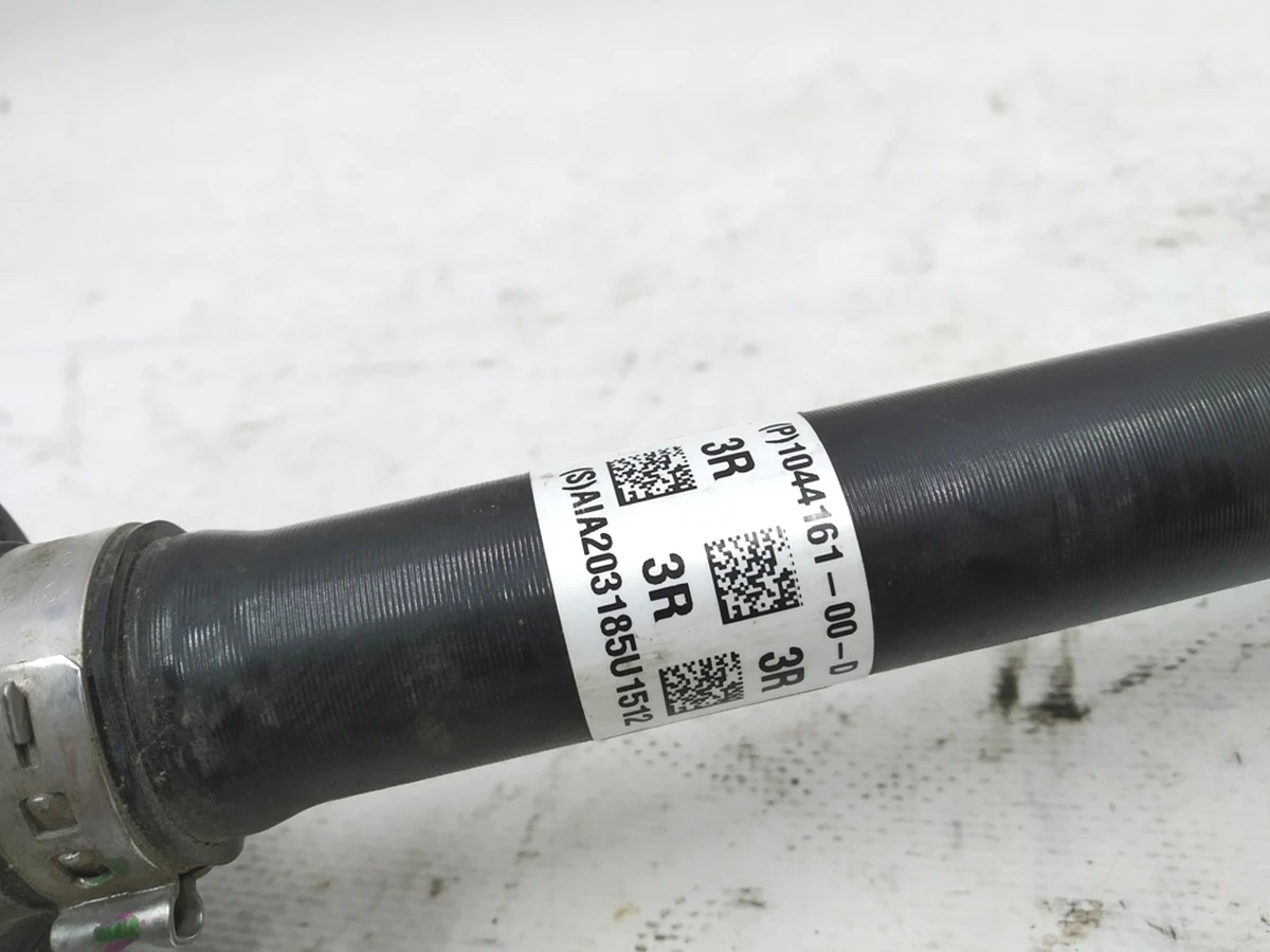 1 Піввісь задня 25мм Tesla Model 3 1044164-00-A