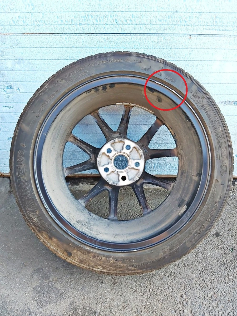 1 Wheel assembly with damage (rim 18 * 8.5J AERO tire Michelin Primacy 235/45 R18 TPMS sensor protector 1,53 mm) Tesla model 3 1234221-00-C