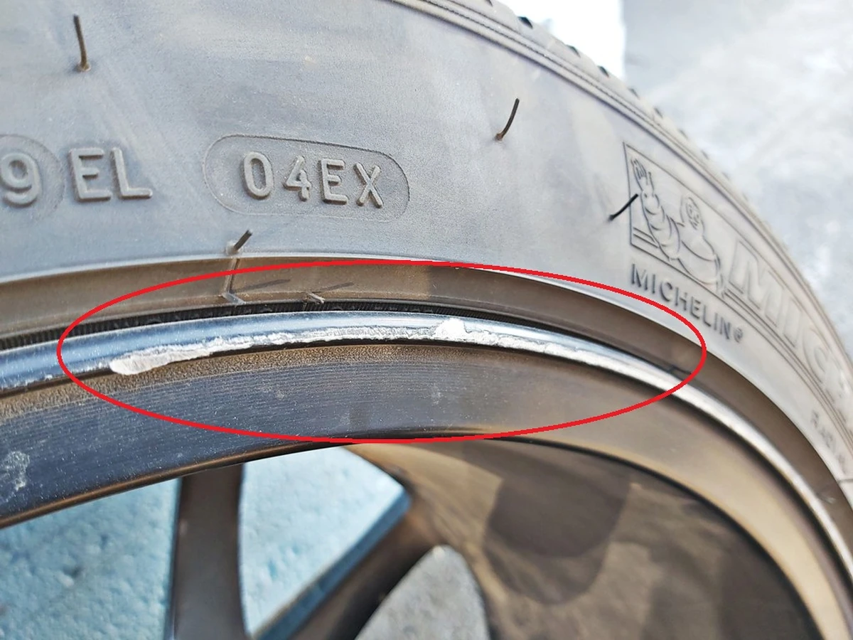 1 Wheel assembly with damage (rim 18 * 8.5J AERO tire Michelin Primacy 235/45 R18 TPMS sensor protector 1,53 mm) Tesla model 3 1234221-00-C