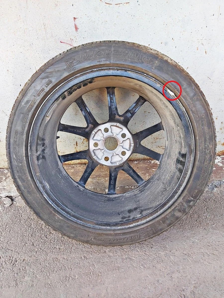 1 Wheel assembly with damage (rim 18 * 8.5J AERO tire Michelin Primacy 235/45 R18 TPMS sensor protector 4,16 mm) Tesla model 3 1234221-00-C