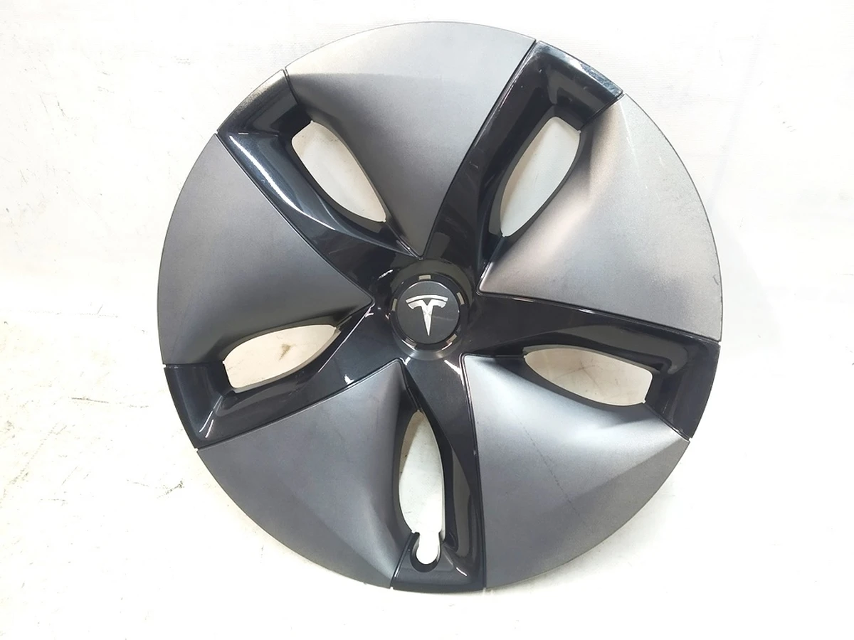 6 Wheel cover - 18 inch AERO MOLD 3240 Tesla Model 3 1044231-99-B