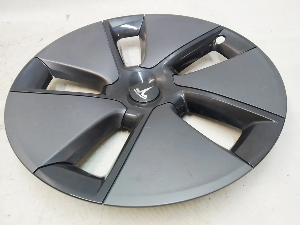 11 18 INCH AERO WHEEL CAP second hand Tesla model 3 1044271-00-C