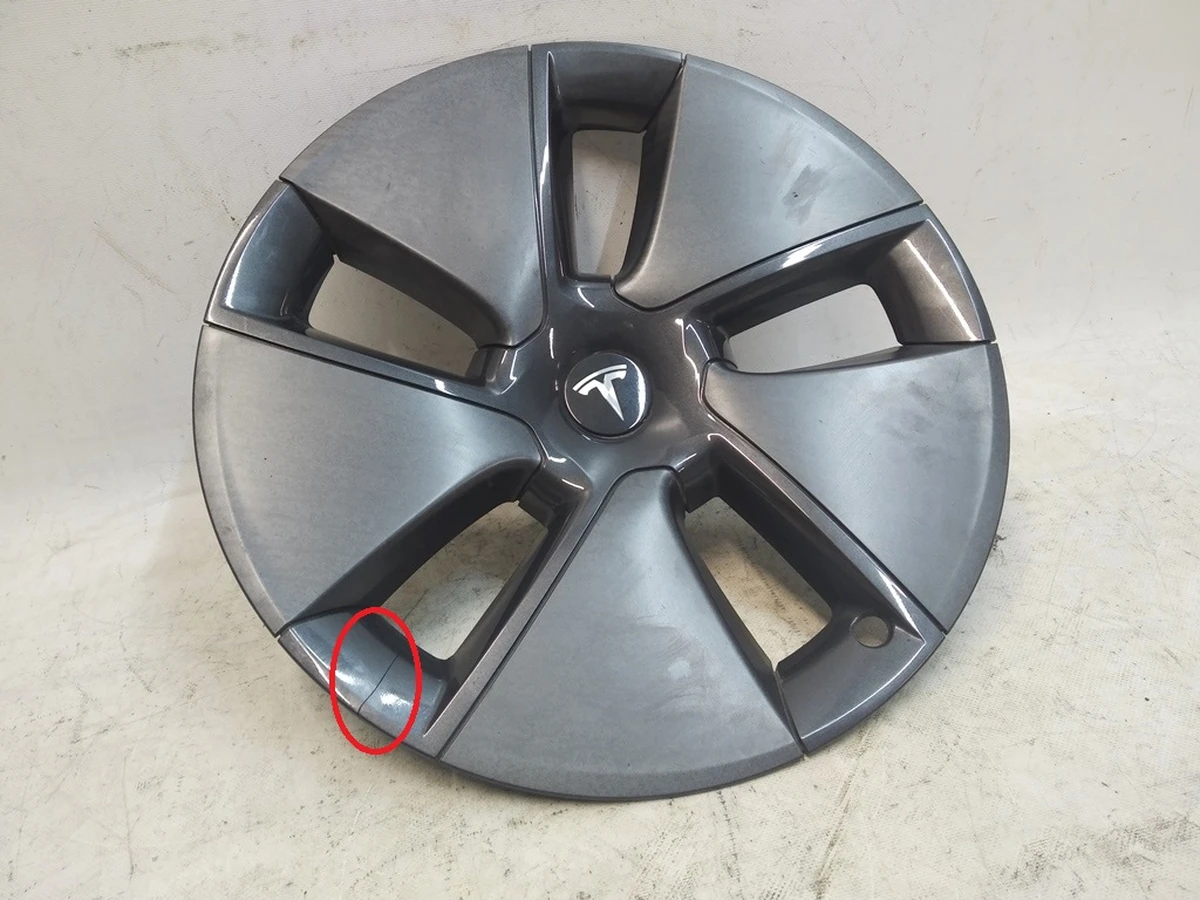 11 18 INCH AERO WHEEL CAP damaged Tesla model 3 1044271-00-C