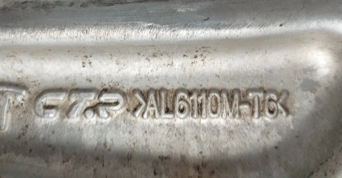 2 Важіль передній нижній поперечний лівий правий Tesla model 3 1044341-00-D