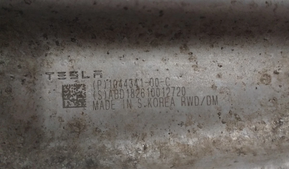 2 Важіль передній нижній поперечний лівий правий Tesla model 3 1044341-00-D