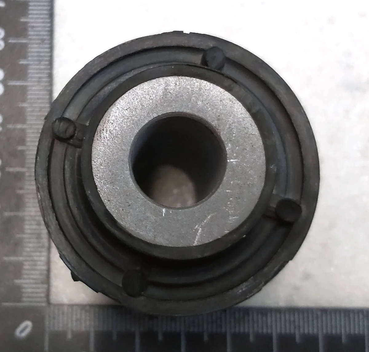 11 Сайлентблок рычага переднего нижнего поперечного 47mm (вместо плавающего) Tesla model 3 1044341-00