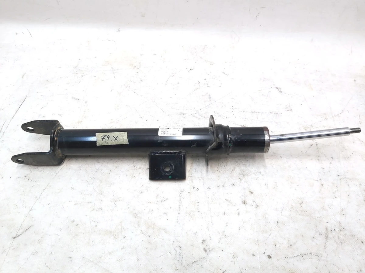 1 Амортизатор передний правый (пружинный) с повреждением Tesla model 3 1044369-00-G