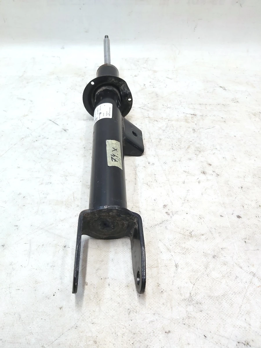 1 Амортизатор передний правый (пружинный) с повреждением Tesla model 3 1044369-00-G