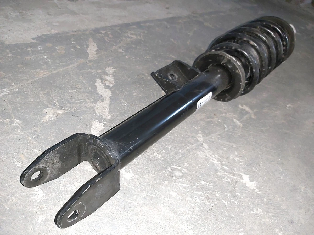 1 DAMPER ASSY FRONT-RIGHT COIL RWD E1/RR Tesla model 3 1044369-00-G