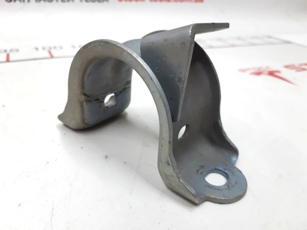 6 Кронштейн стабилизатора переднего левый 29мм Tesla model 3 1044383-00-B