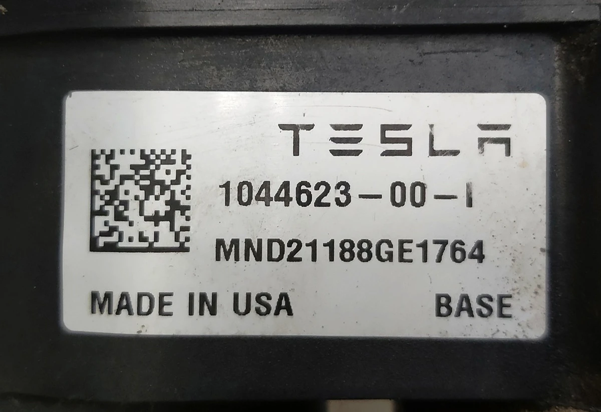 8 BRAKE CALIPER, GREY, REAR-LEFT MANDO without brake pads Tesla Model 3, Model 3 Jan 2024, Model Y 1044623-00-J