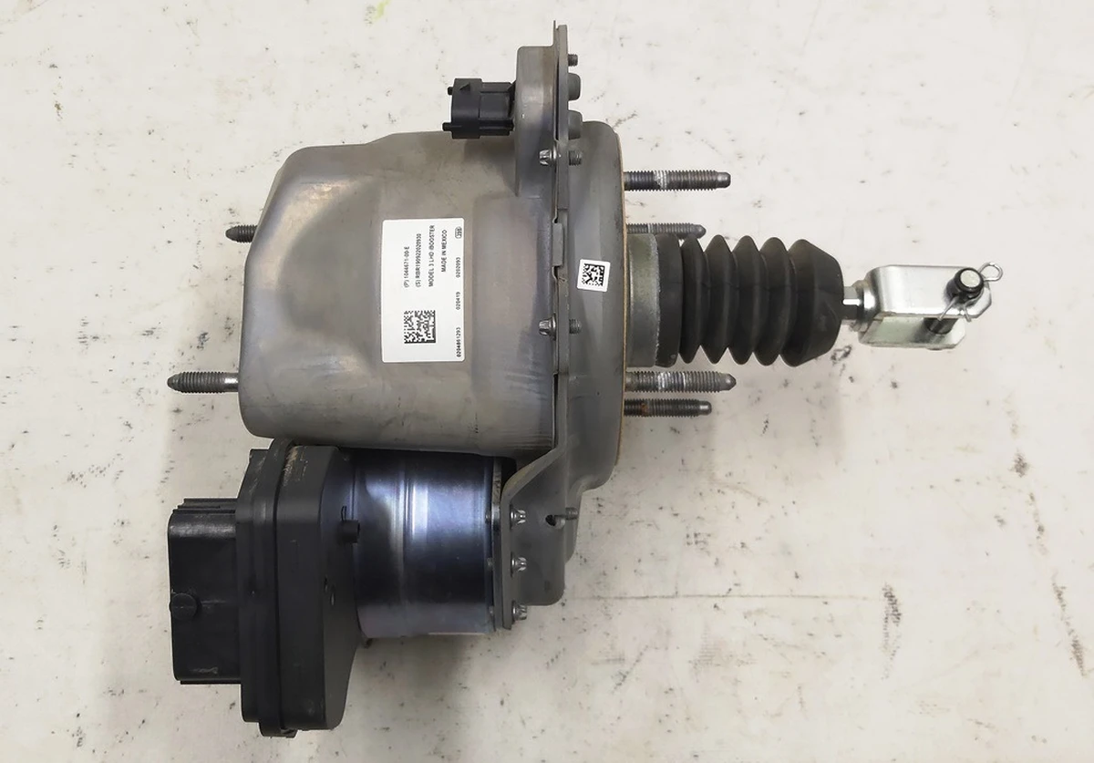 1 Підсилювач електромеханічних гальм БУСТЕР Tesla model 3 1044671-99-F