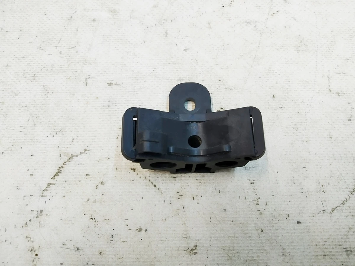 6 Кронштейн гальмівних трубок лівого порогу Tesla Model 3, Model 3 Jan 2024, Model Y 1044718-00-C