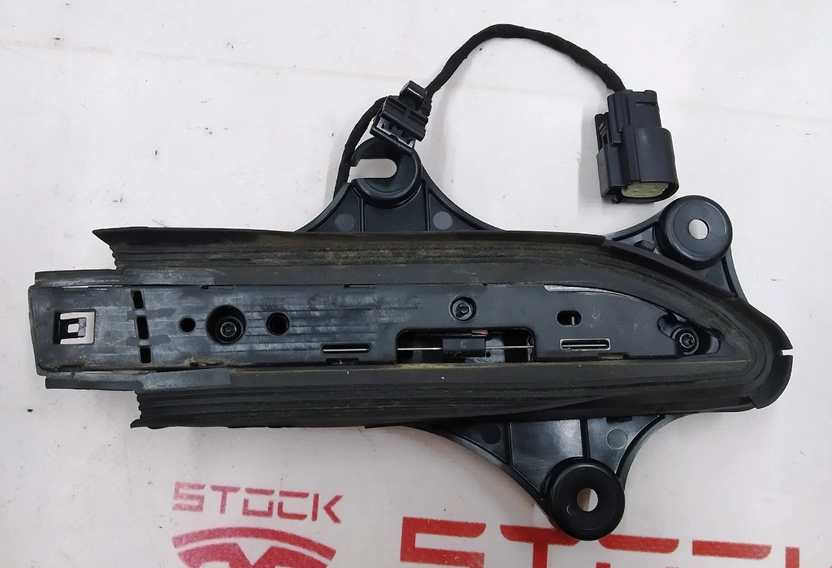 2 CARRIER, DOOR HANDLE OUTER RR RH Tesla model X 1627610-00-A