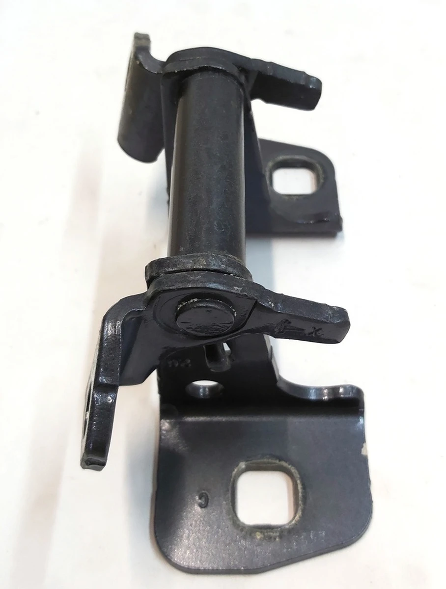 3 Петля двері передньої правої верхня PMNG Tesla model X 1045537-00-H